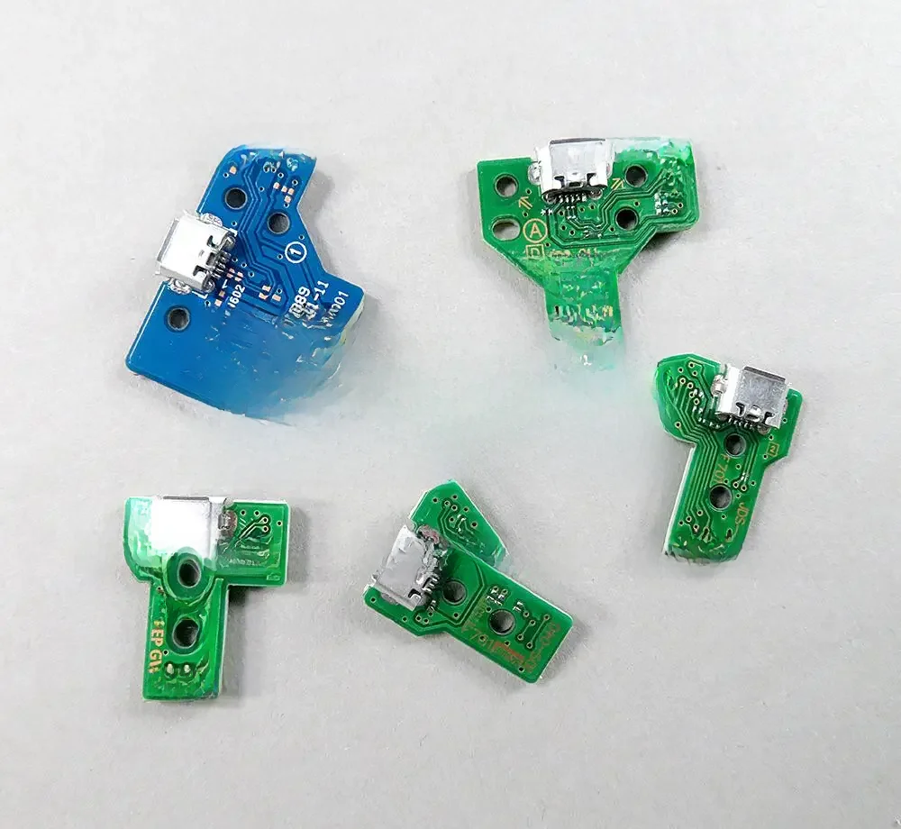 2 stücke JDS 001 011 030 040 050 Für Playstation 4 Controller USB Lade Bord Port für PS4 JDS030