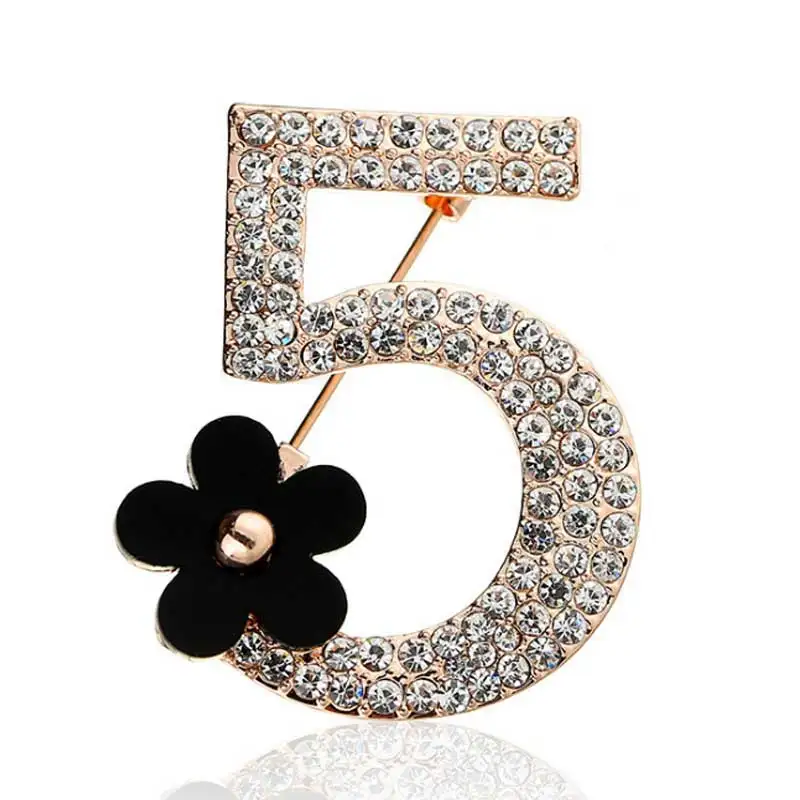 Vol Strass Aantal 5 Bloem Broche Luxe Fashion Wedding Party Brief Vrouw Boutonniere Broches Gift