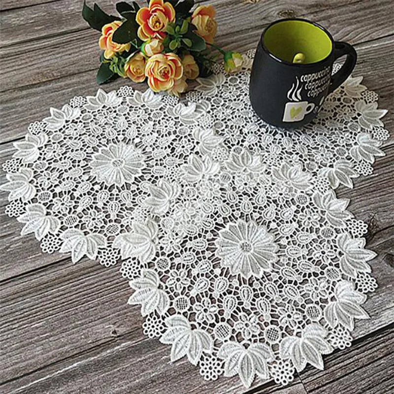 Neue Spitze Runde Weiß Stickerei Tabelle Ort Matte Hochzeit pad Tuch Trinken Tischset Tasse Becher