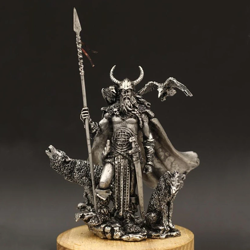 Nordische Mythologie Einäugige weiße lange Schnurrhaare Odin trägt Helm Gold Rüstung Gungnir Tin