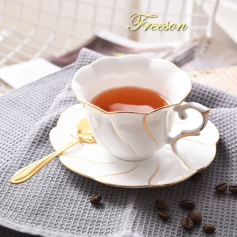 Gold Welle Knochen China Kaffee Tasse Untertasse Löffel Set 200ml Wunderschöne Keramik Tee Tasse