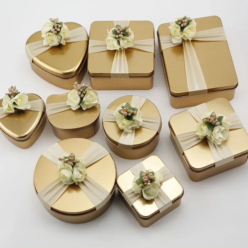 Luxuriöse goldene Metall-Aufbewahrungsbox, Gläser mit Blumendekor, Valentinstag, Hochzeit,