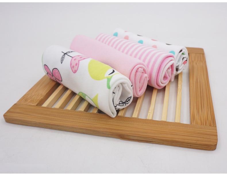 New style baby small square feeding napkin soft cotton cloth Pink hand-painted pattern 4 pieces installed size 28 *28 Free