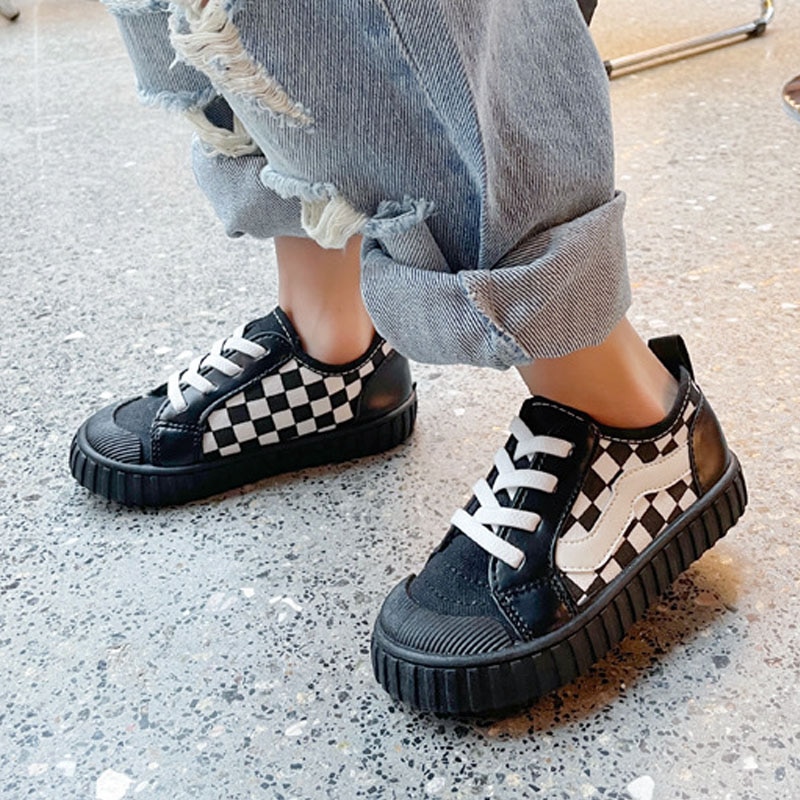 Children Spring Canvas Shoes Girls Fashion Black Lattice Board Shoes Boys Breathable Causal Shoes Baby Soft Cozy Low-top Canvas