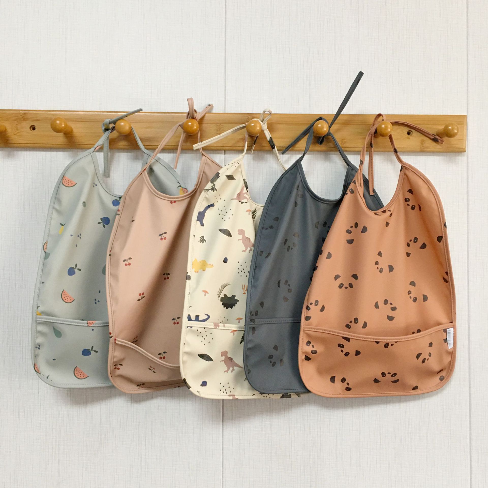 Baby Sleeveless Bib With Pockets Baby Products Kids Accessories Feeding Drawing Apron Waterproof Adjustable Cute Print Bib