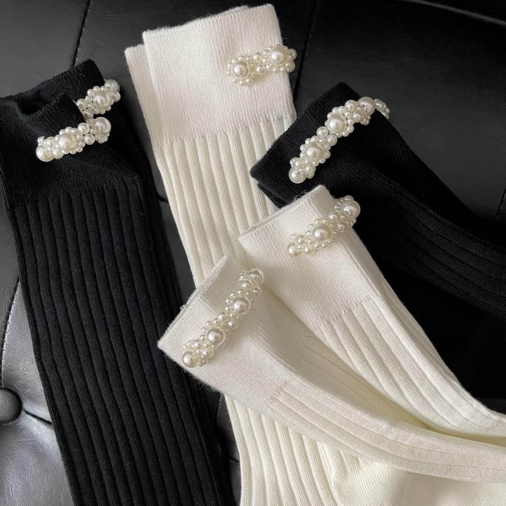 SR hand-beaded highlight pearl socks double needle black and white fairy socks net red retro stockings