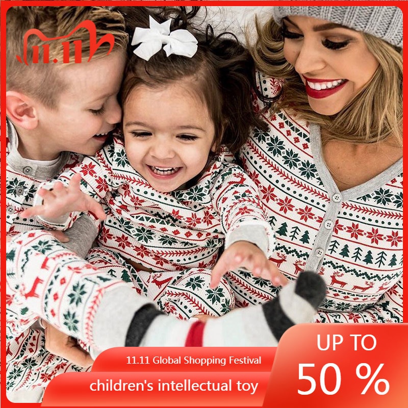 2022 Christmas Family Pajamas Clothes Set Xmas Adult Kids Family Look Matching Sleepwear For Mother Son Daughter Father Outfits