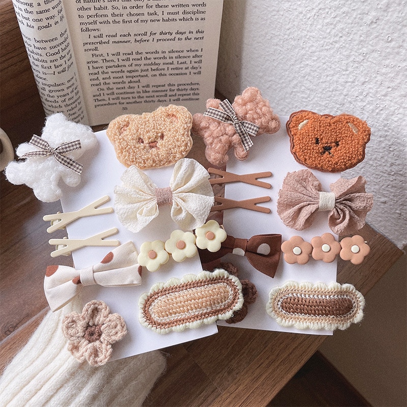 Cute Bear Hair Clips Cloth Hairpins Baby Girl Hair Accessories Toddler Bowknot Knitted Hair Clip Autumn Winter Hair Pins Kids