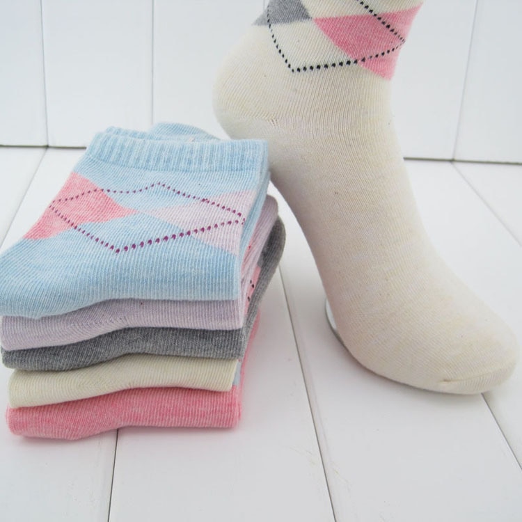 PLUFR-SS women socks and soft middle tube invisible thin cotton soft socks