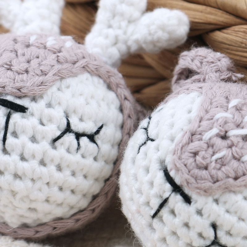 M76C Handmade Crochet Rabbit DIY Baby Pacifier Chain Accessories Infant Newborn Teether Toy Baby Stroller Ornaments Baby Gift