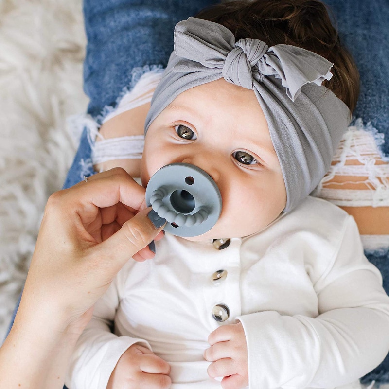 Silicone Baby Pacifier Food Grade Silicone Newborn Soother Solid Color Dummies Silicone Nipple for Bebe Baby Feeding