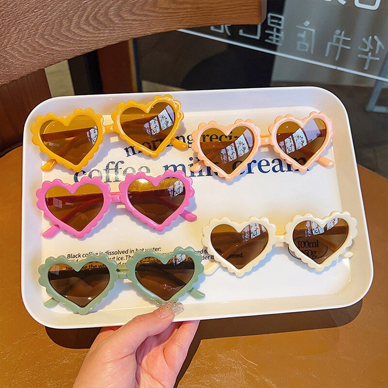 New Kids Cute Colors Sunglasses Heart Outdoor Children Lovely Personality Street Sunglasses Classic Girl Boy Sunglasses