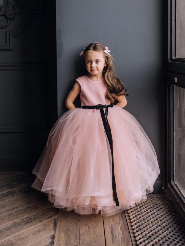 2023 Junior Girls Bridesmaid Dress for Weddings Kids Princess Pink Mesh Dresses for Banquet Child Elegant Sleeveless Partywear