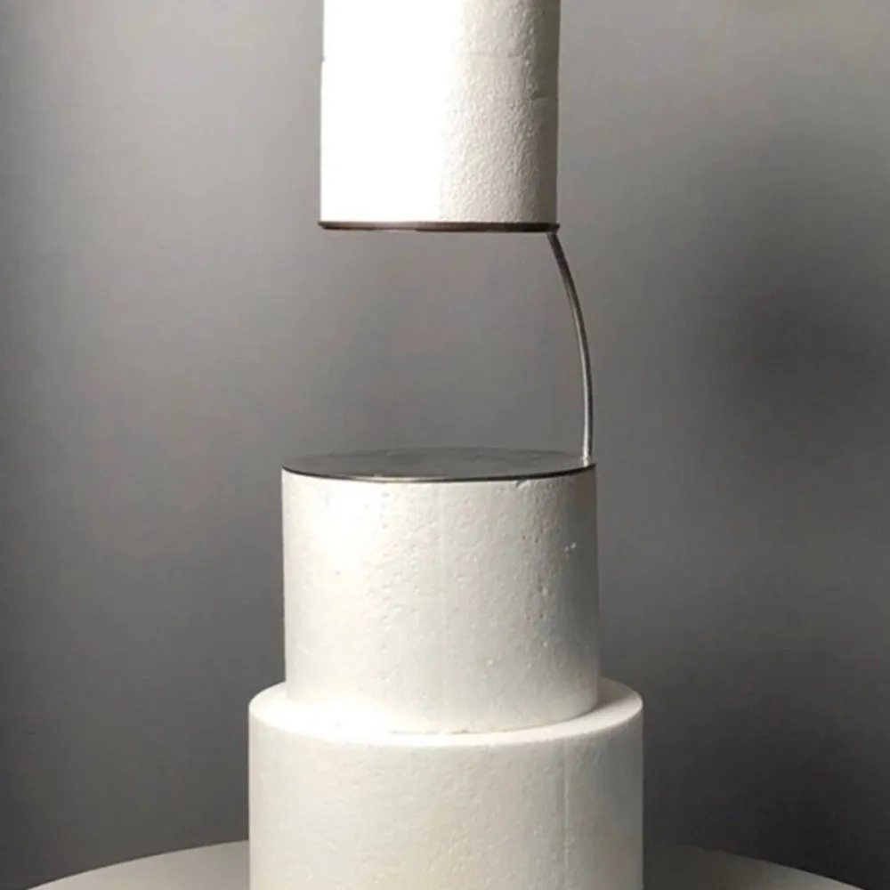 Doppelschicht-Kuchens tützst änder Mehr schicht iger Kuchenboden-Stütz ständer aus Eisen
