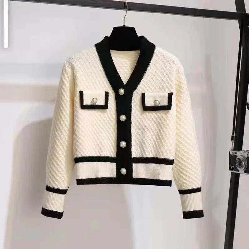 Autumn And Winter Color-blocking Knitted Top Women Cardigan Long-sleeved V-neck Short 2023 New Coat