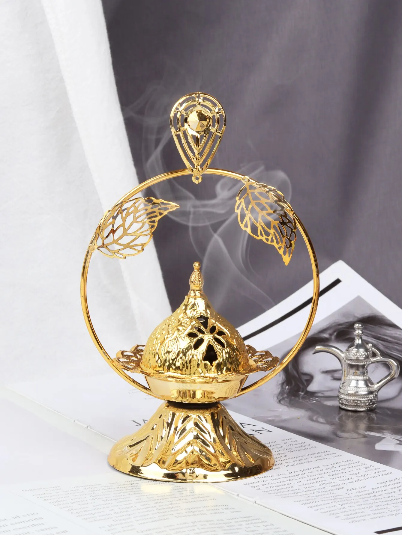 1pc Fashionable Gold Geometric Electroplating Process, Personalized and Exquisite Creative Home