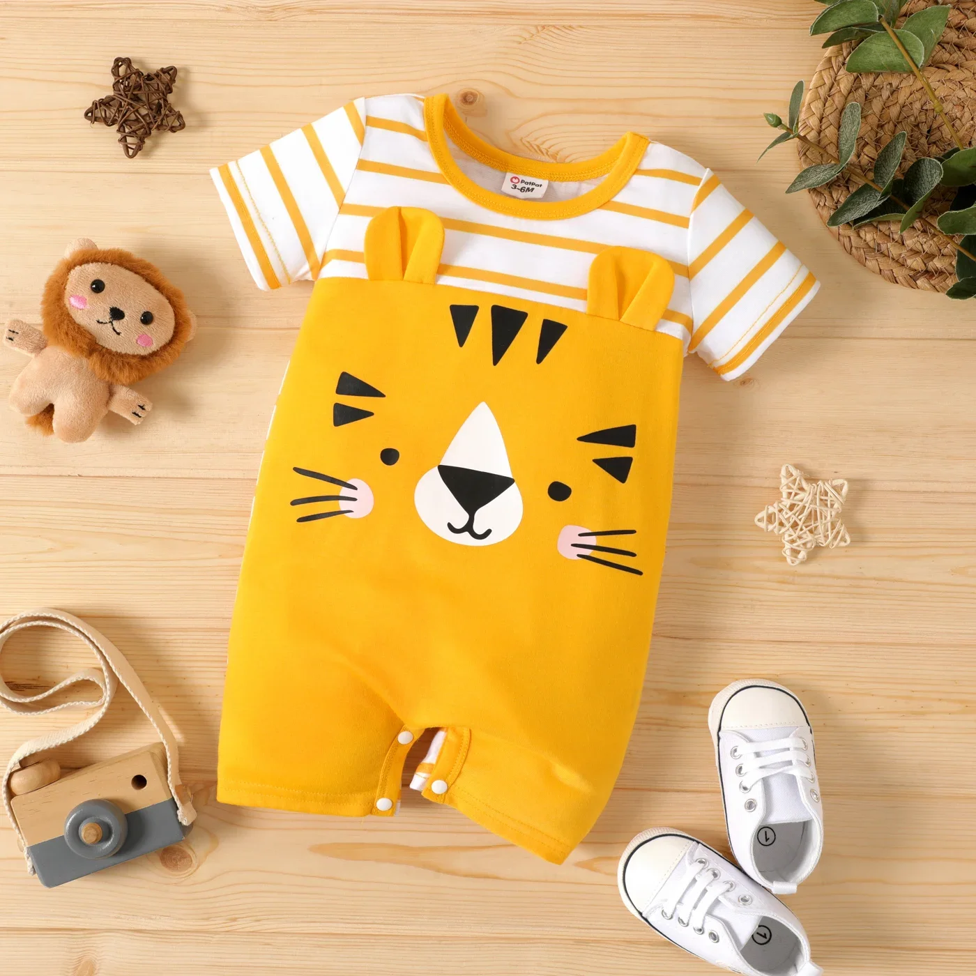 Patpat Baby Boy Animal Print gestreifter Kurzarm gespleißter Stram pler weich und bequem perfekt für