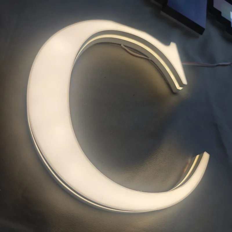 Benutzerdefiniertes 3D-Druck-LED-Werbebuchstaben-Ladenschild für den Außenbereich für das
