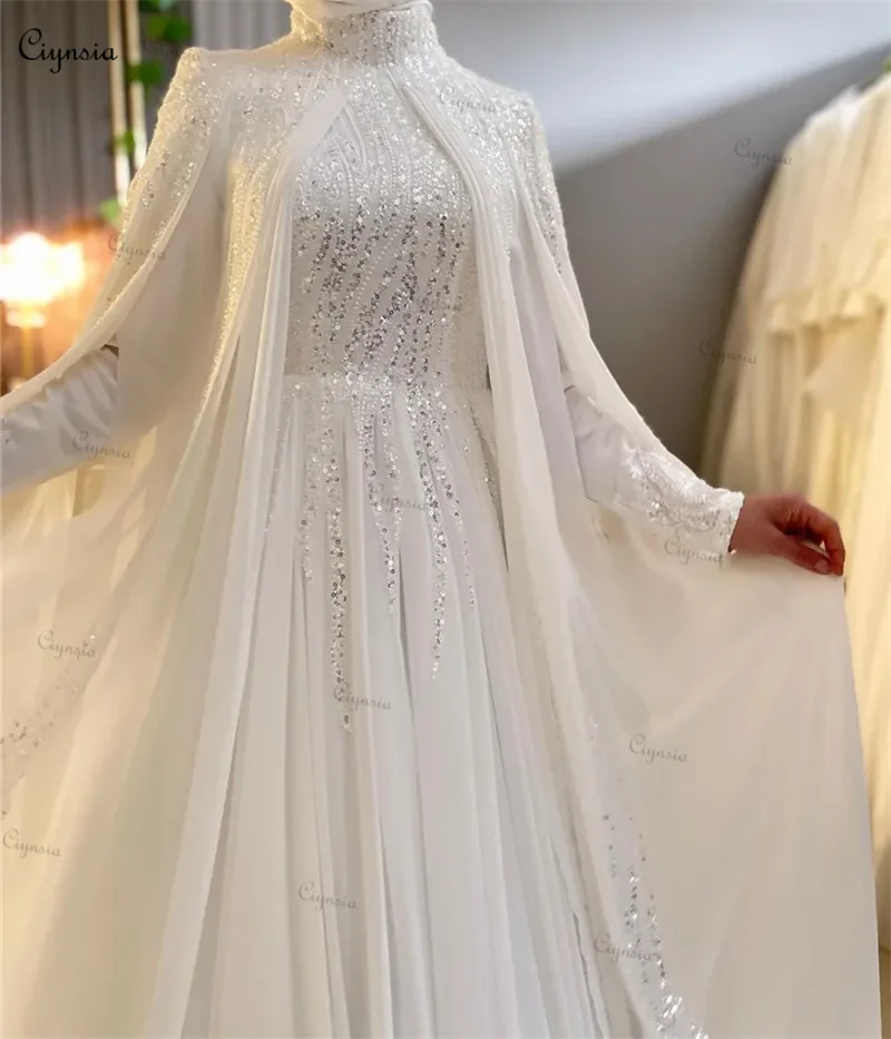 Ciynsia Maßgeschneiderte Dubai Muslim Brautkleider mit Hijab Stehkragen Brautkleider Chiffon Perlen Lange Ärmel Robe De Mariée