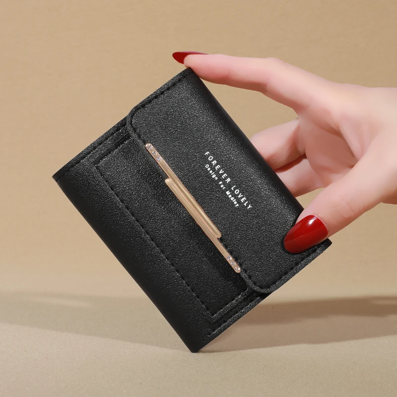 2024 neue kleine Brieftasche Metall kurze Falte personal isierte Student niedlichen Mini Mode