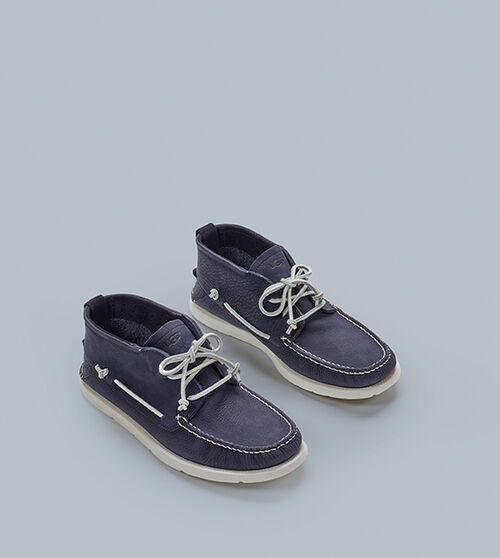 UGG Men's Beach Moc Chukka Boot in True Navy, Size 7, Leather