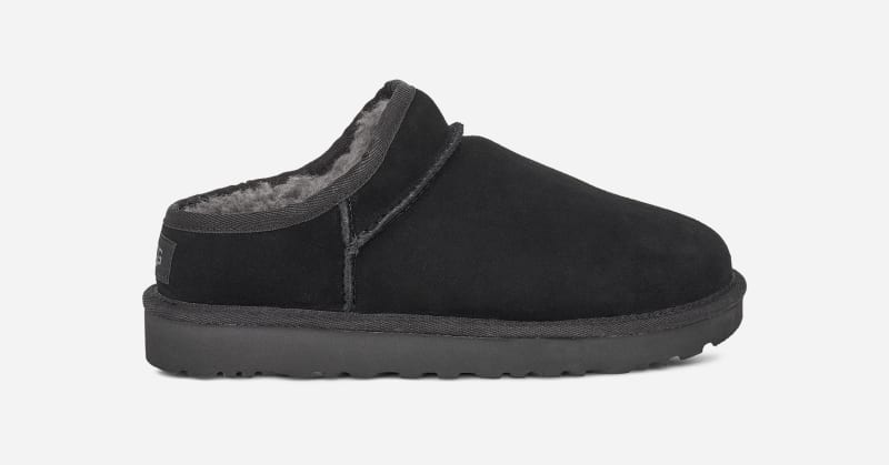 UGG® Classic Slipper in Black, Size 8