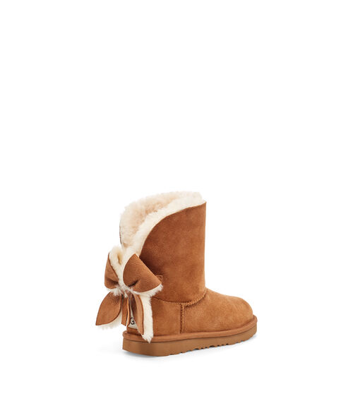 UGG Classic Mini II Cuffed Bow for Kids in Pink, Size 12