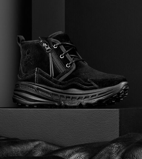 UGG Men's X Mastermind Ca805 Neumel in Black, Size 6