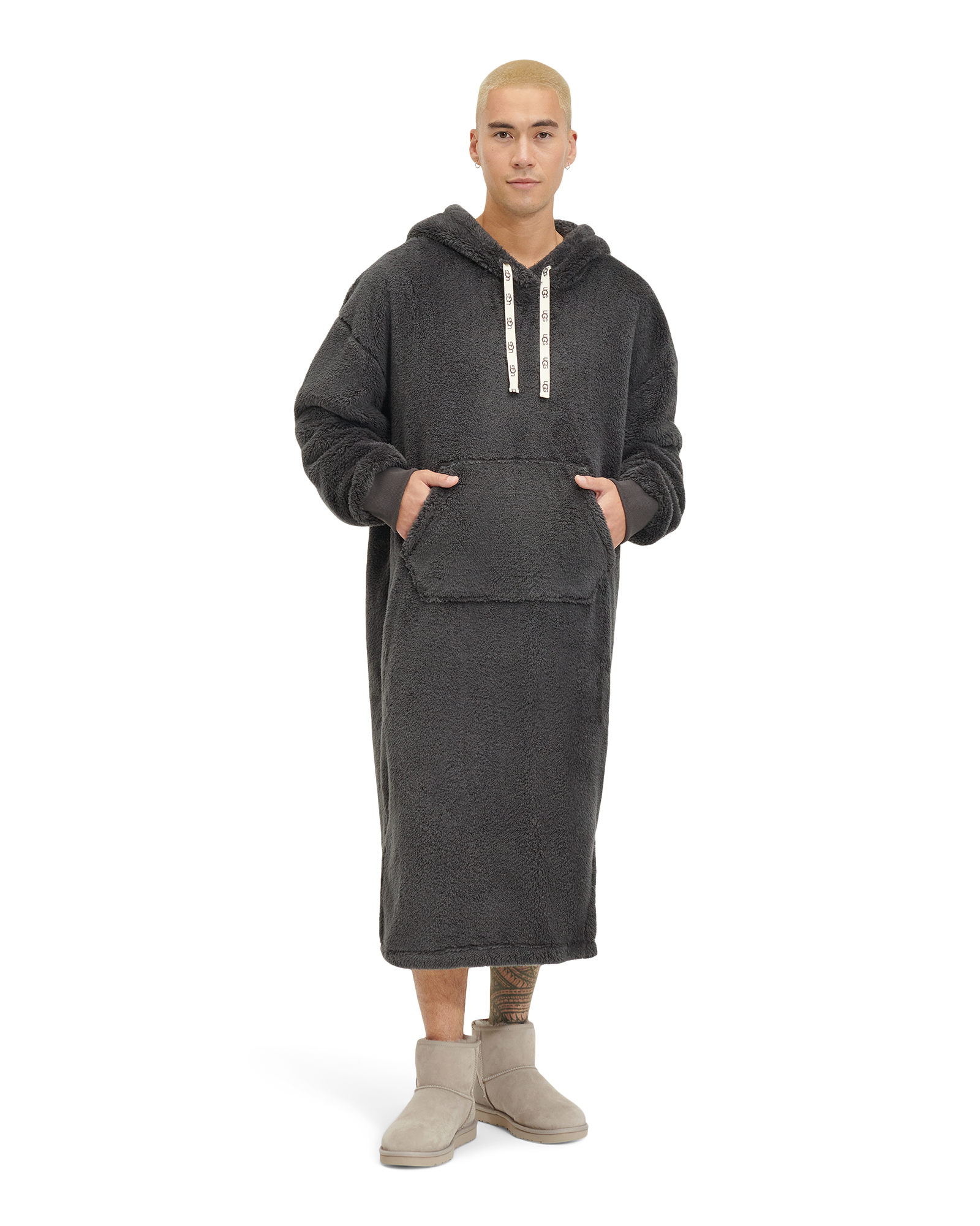 UGG Winston Top for Men in Ink Black, Size M/L