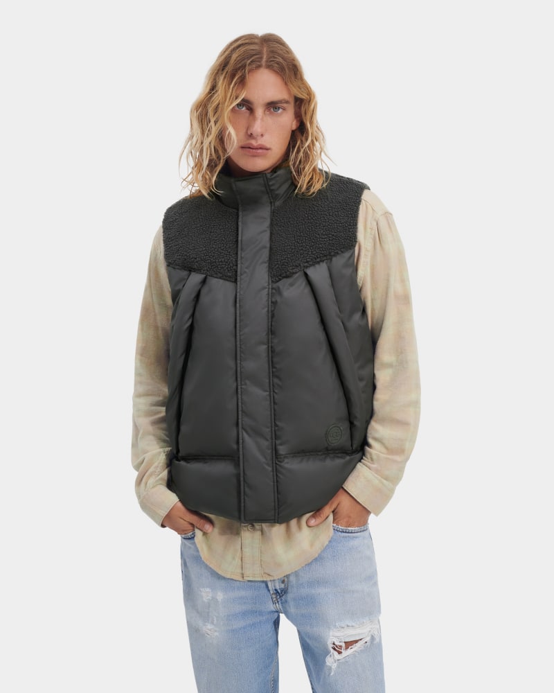UGG Zoltan Sherpa Puffer Vest for Men in Dark Ash, Size Large, Polyester