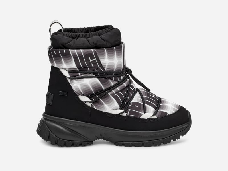 UGG Yose Puffer Wavelength Boot for Women in Black/White, Size 8, Textile