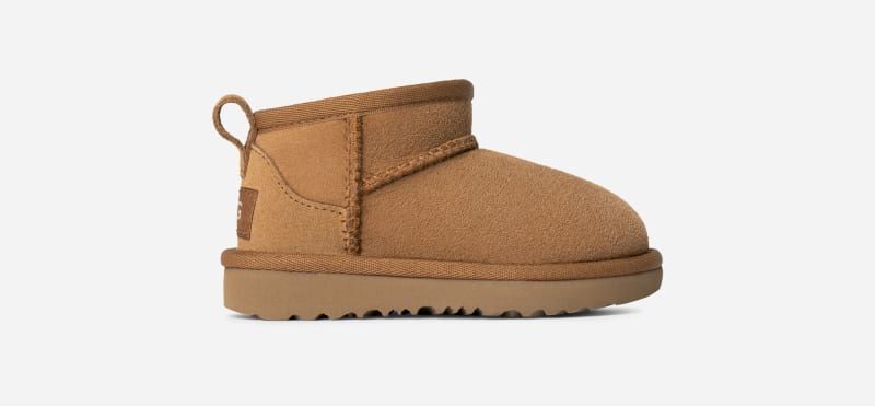 UGG® Classic Ultra Mini Boot for Kids in Brown, Size 5, Twinface/Polyester/Wool