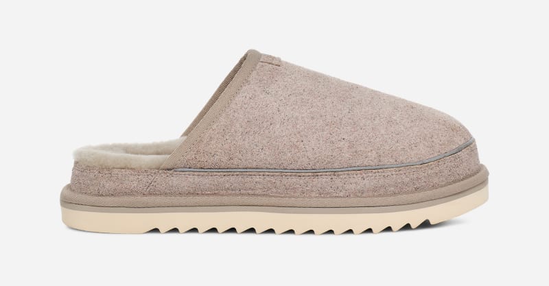 UGG® Scuff Cali Wave in Grey, Size 13