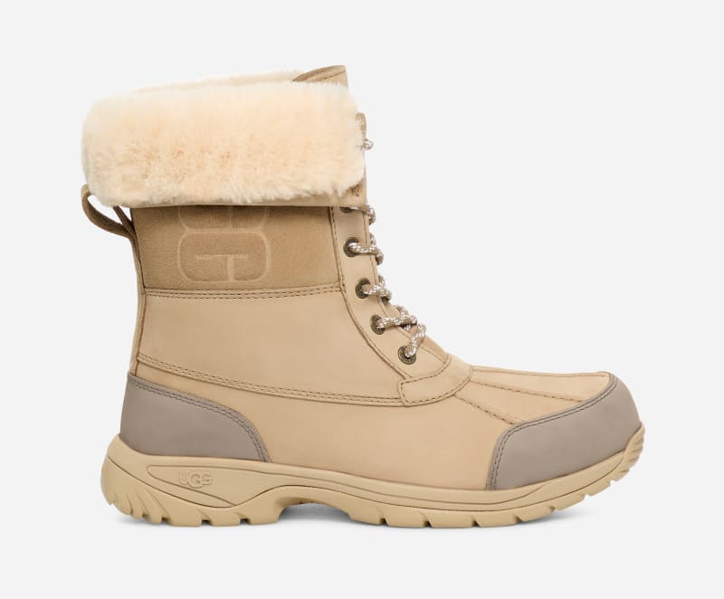 UGG® Butte Logo Boot in Brown, Size 8, Leather