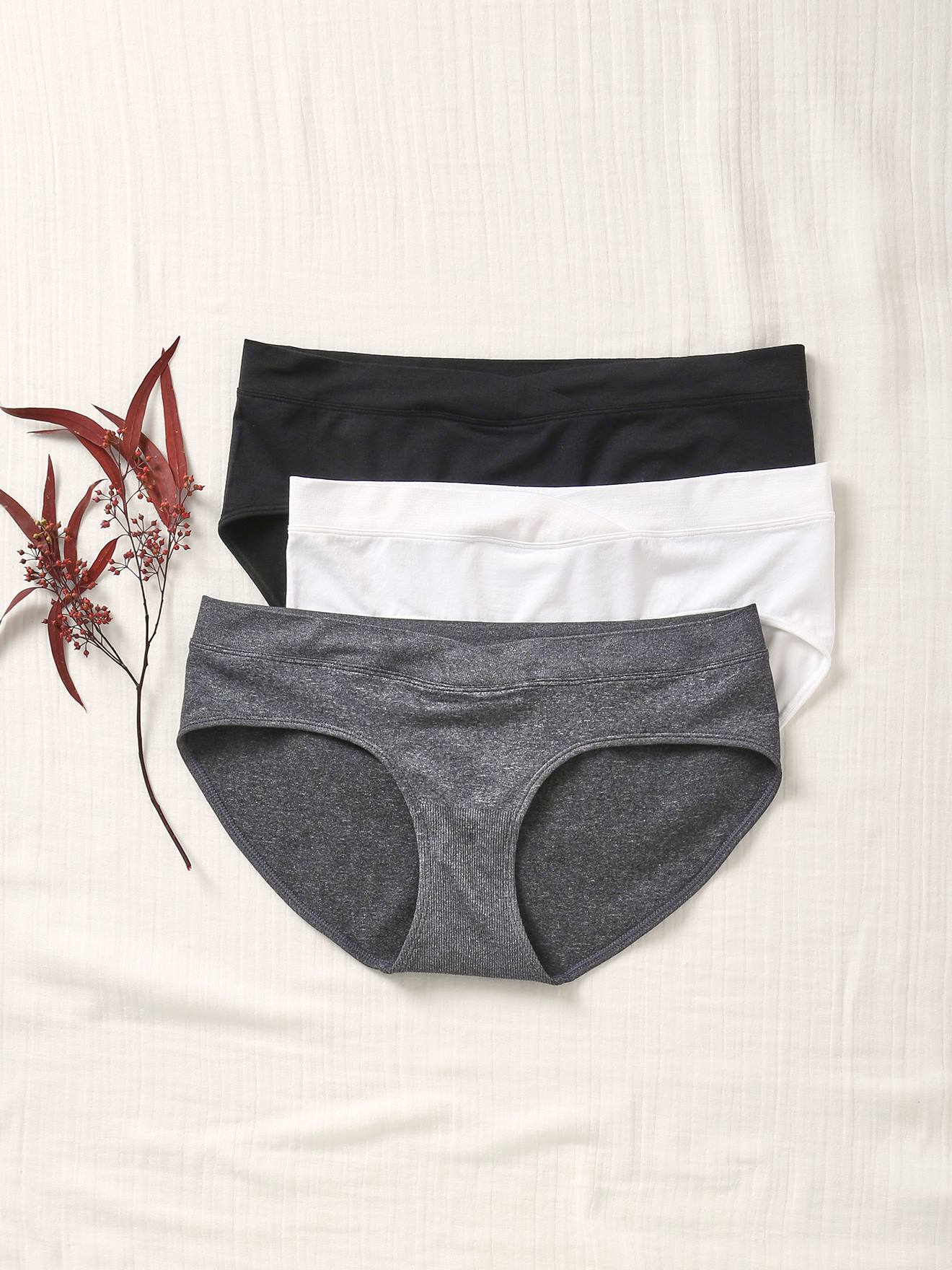 Pack of 3 Seamless Shorties in Microfibre for Maternity black dark solid