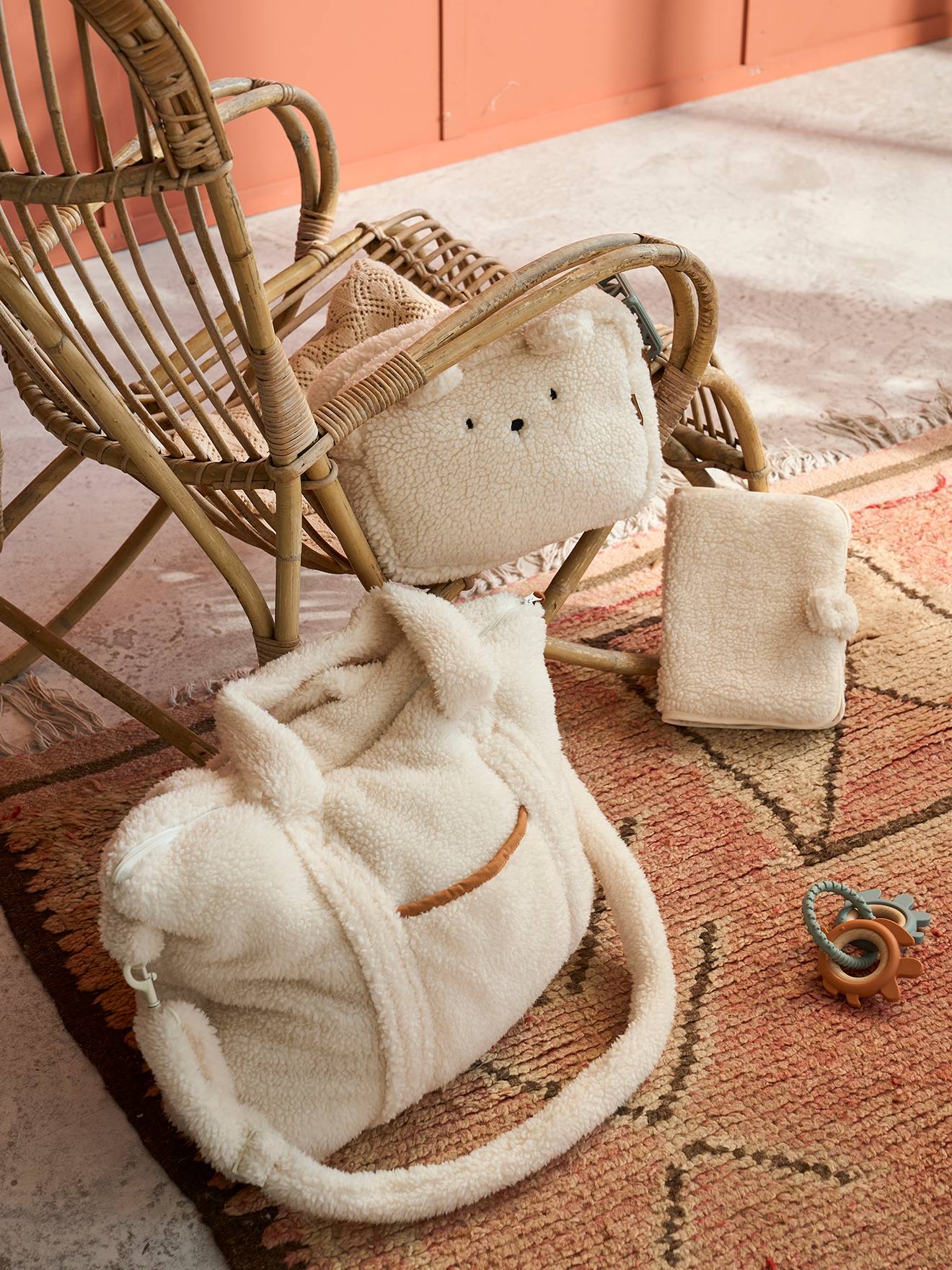 Changing Bag in Sherpa, Pluma beige