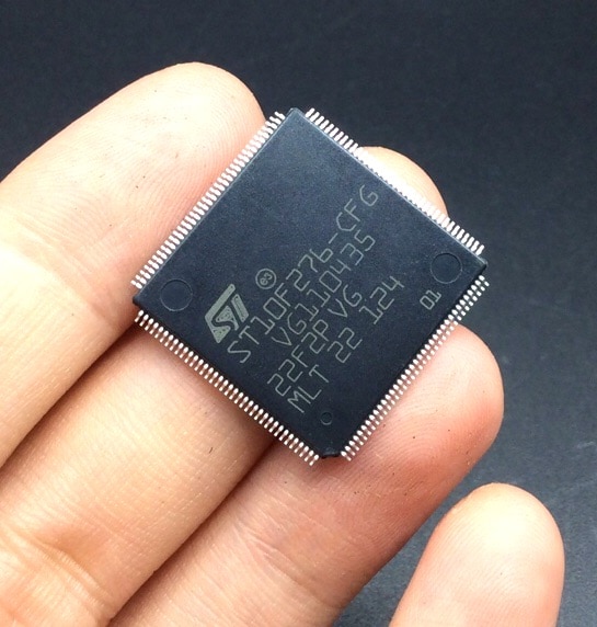 original ST10F276-CFG QFP144 feet for Audi amplifier Q5 CPU IC transponder chip brand new