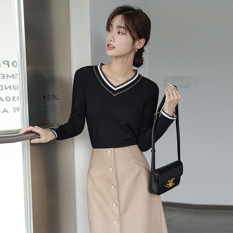 Knitted Pullovers Women Sweaters 2021 New Autumn Wool Blended Long Sleeve V Neck Casual Light Silk Pull Femme Woman Knit Tops