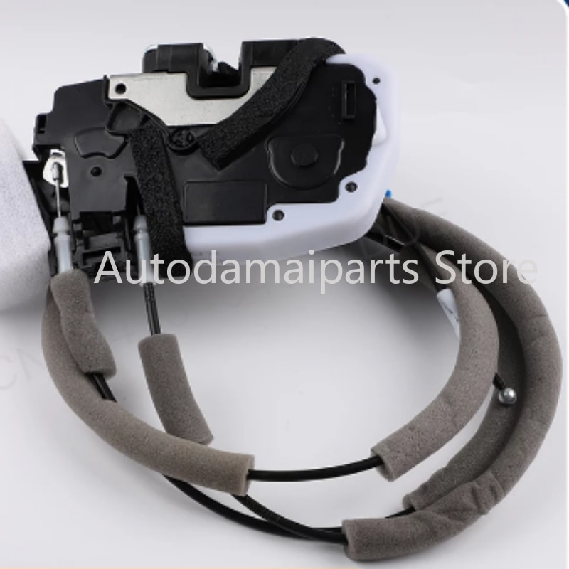 Applicable To 04-11 Liwei Left Front Door Lock Body Assembly Central Control Latch and Door Lock Base 80501-cj500-b105