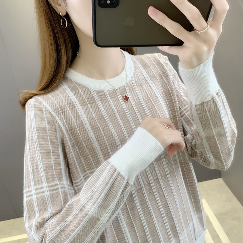 214231 room side row No. 4 middle] real shooting vertical stripe color matching round neck knitted sweater [1615] 34