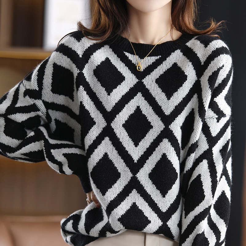 Spring And Autumn Round Neck Pure Wool Knit Sweater Black And White Diamond Shape Simple Fashion Trend Elegant, Women's Swe