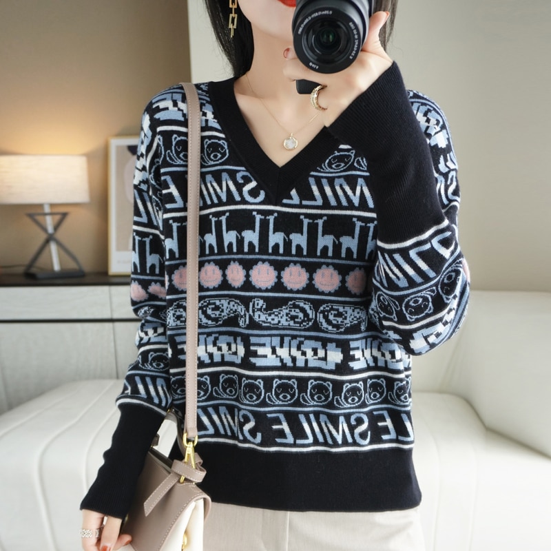 Retro style V-neck sweater women 2021 autumn and winter new sweater coat loose knit long sleeves