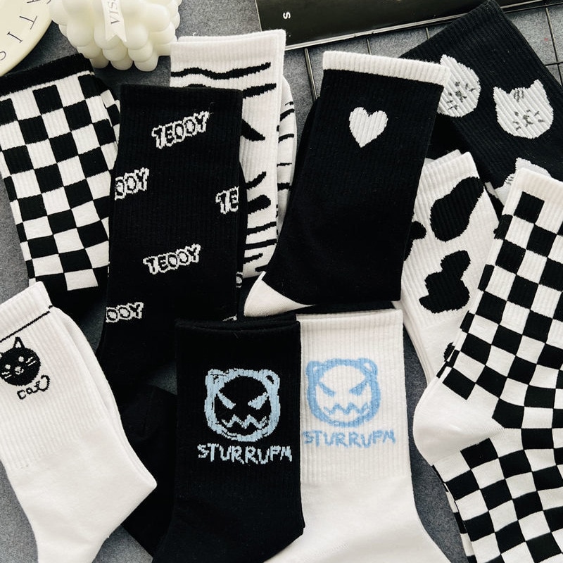 Funny black socks women's middle tube socks ins tide spring and summer retro Japanese schoolgirls plaid stockings