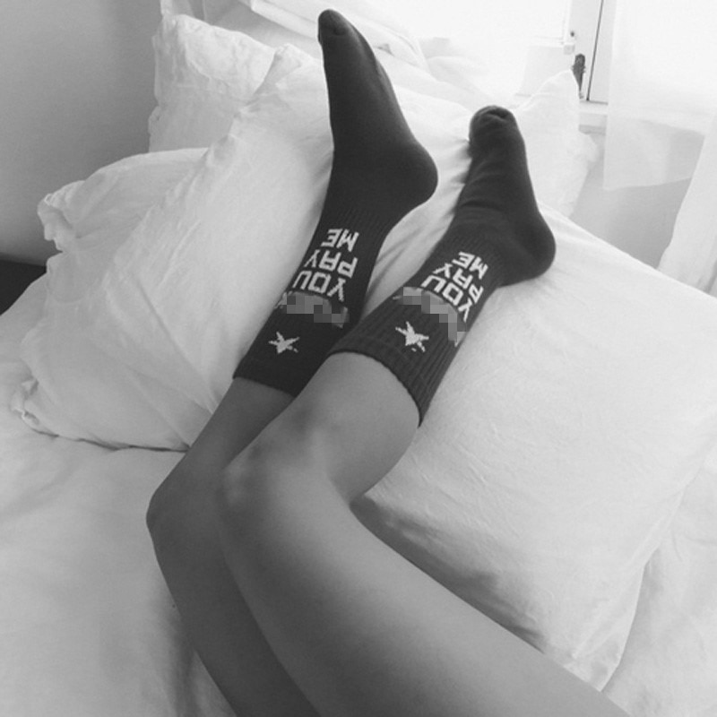 Novelty Men Women Letter Pay Me Crew Socks Hip Hop Harajuku Black White Street Style Cool Skateboard Cotton Sock