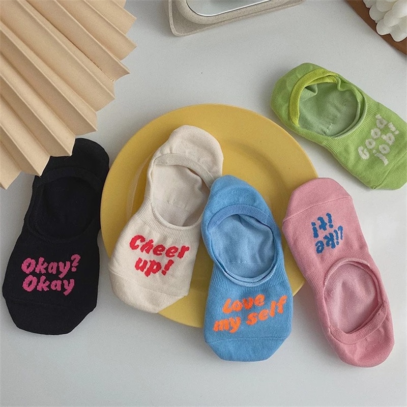 Spring and summer new shallow mouth invisible boat socks Korean socks silicone boat socks ladies cotton trend letter socks