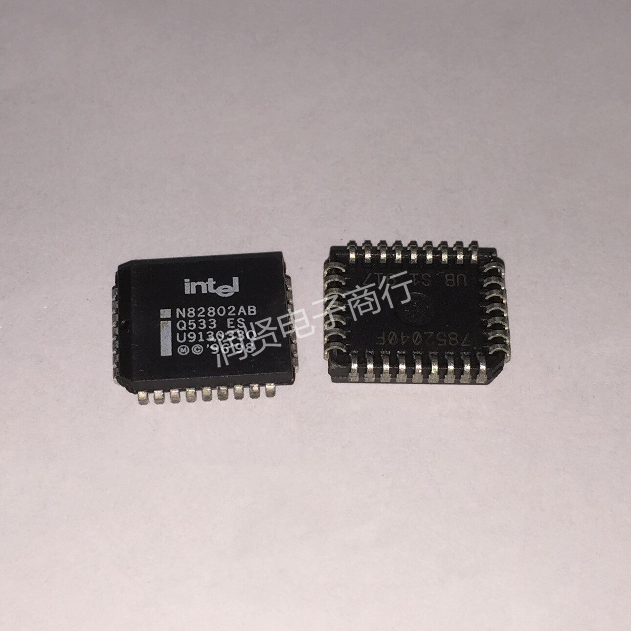 2PCS N82802AB N82802 PLCC Brand new original