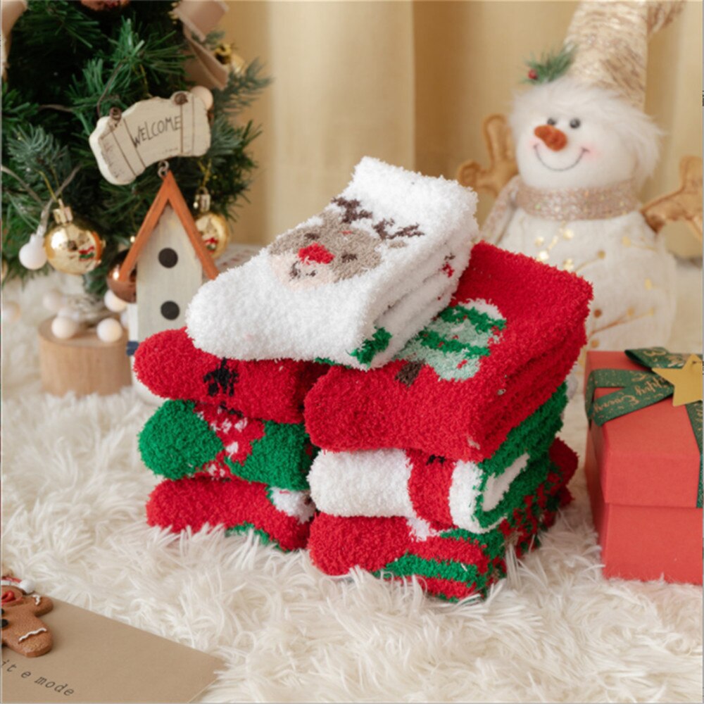 New Autumn and Winter Christmas Socks Cute Color Cartoon Santa Coral Velvet Socks Wholesale