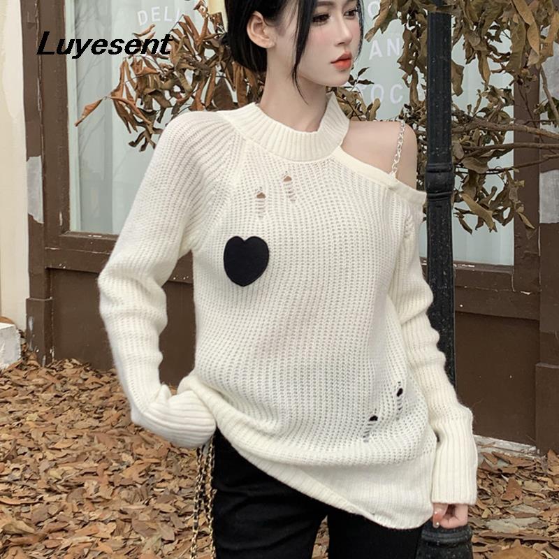 Women Sweet Heart O Neck Pullover Sweater 2023 Autumn Lady One Side Off Shoulder Chains Slit Long Sleeve Sweaters Knit Jumpers