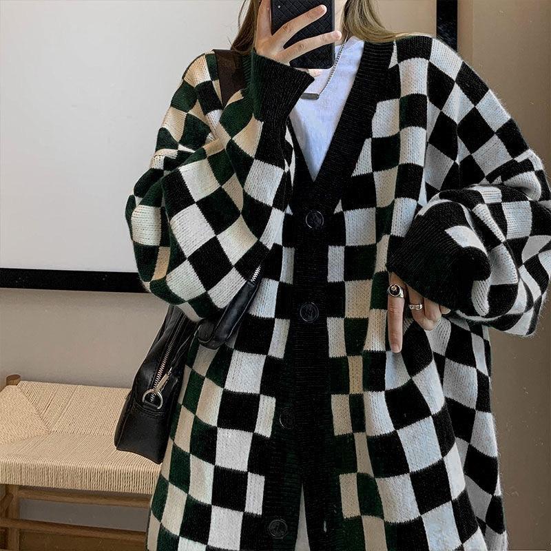 Autumn and Winter Sweater Coat Women's 2022 New Japanese Retro Loose Sweater Knitwear Design Sense Checker Warm Knitted Car