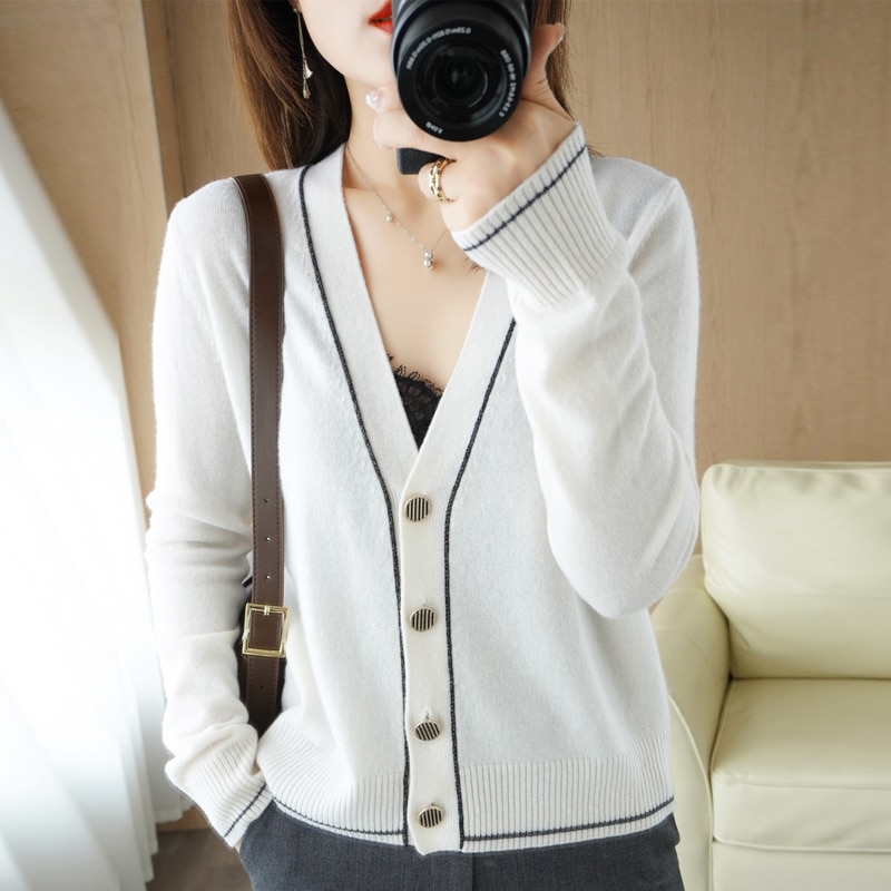 2022 Autumn And Winter Women's V-neck Knitted Cardigan Colorwork Comfortable Sweater Fashion Versatile Jacket Bottoming Top
